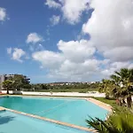 Olilou - Seaview Apartment